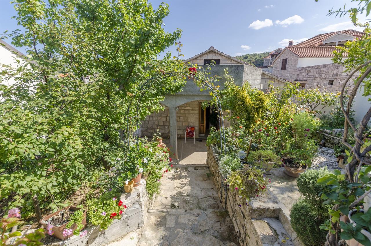 House Fanita Villa Splitska Bagian luar foto